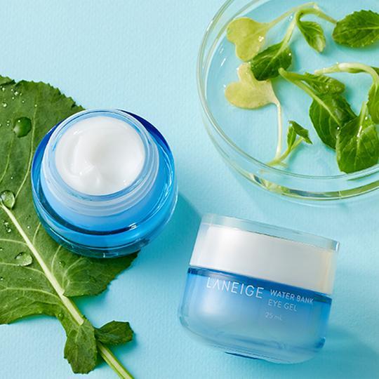 Laneige Water Bank Eye Gel อายเจลช่วยบรรเทาความตึงเครียดของผิวรอบดวงตาและให้ความชุ่มชื้นได้ยาวนานถึง 24 ชั่วโมง